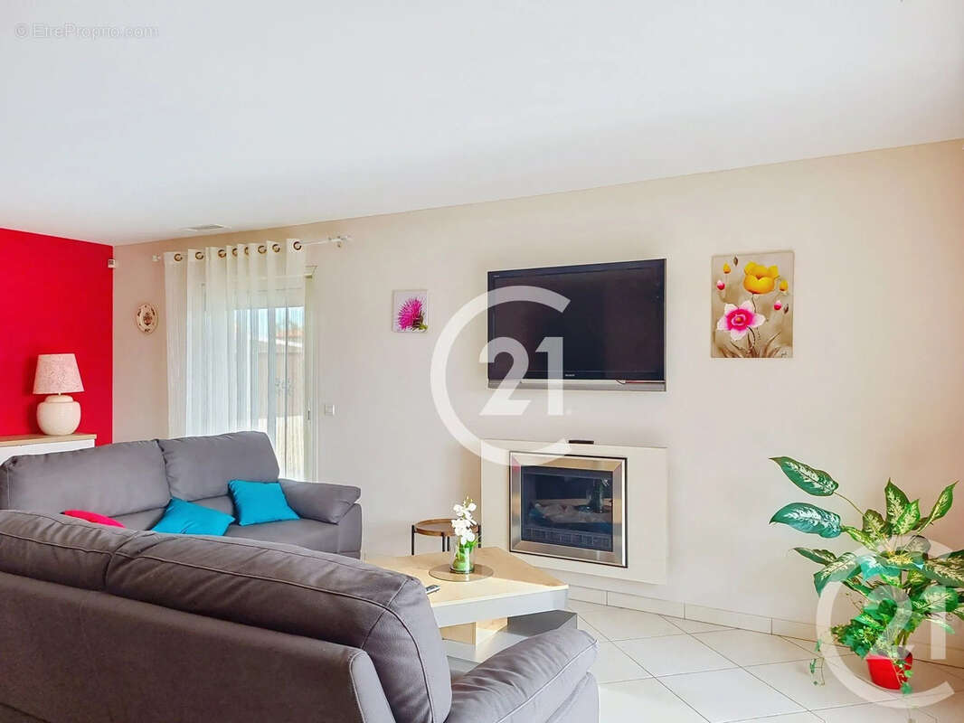 Maison à SAINT-CYPRIEN