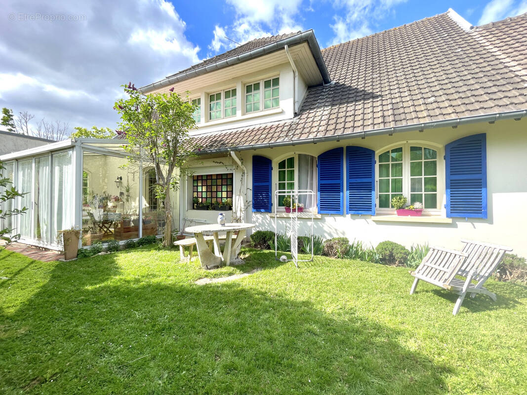Maison à SAINT-QUENTIN