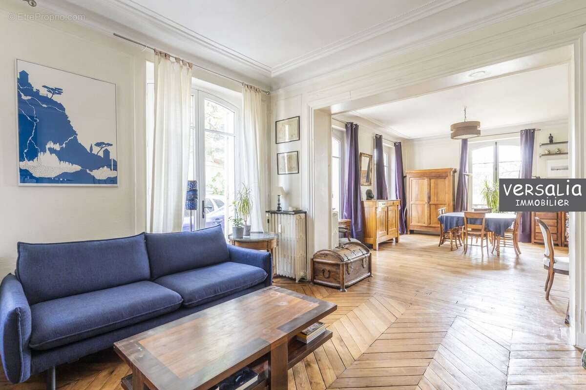 6 Pièces de 128 m² avec un jardin de 400 m². Versailles centre.  - photo 3