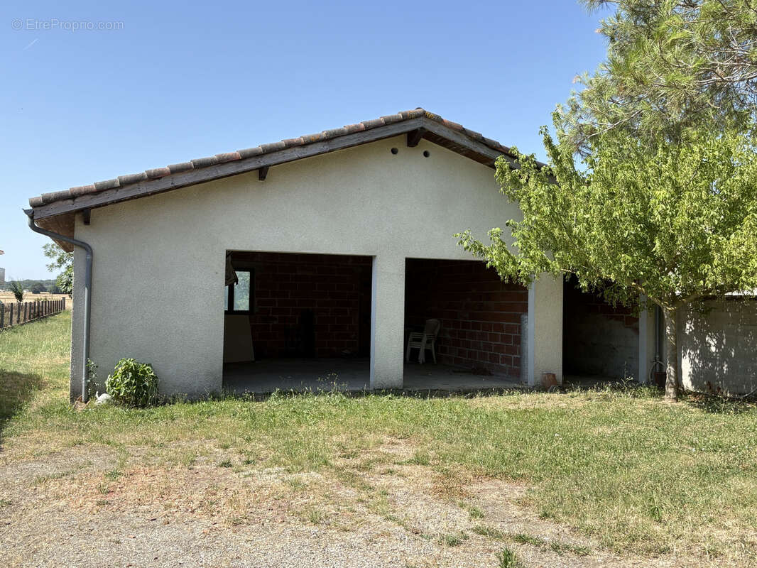 Maison à LABARTHE-SUR-LEZE