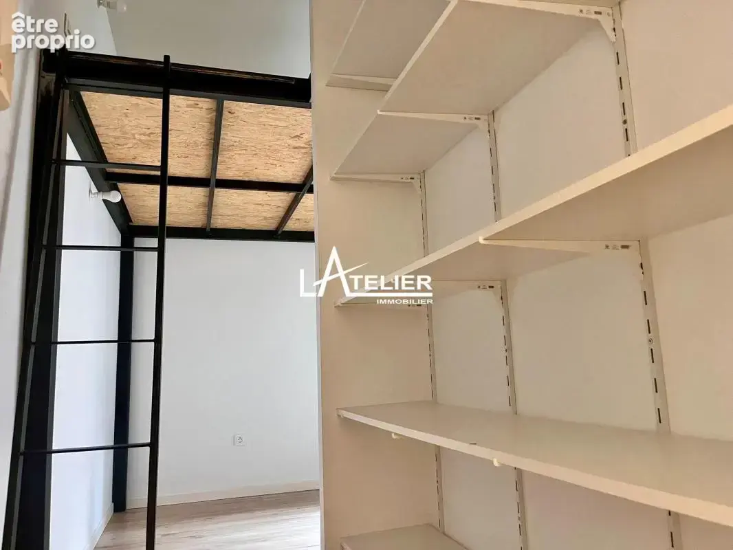T2 rénové calme, grandes hauteurs, parquet, centre - photo 10