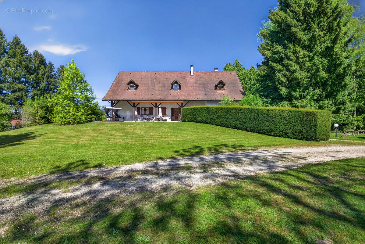 Maison à LA TOUR-DU-PIN