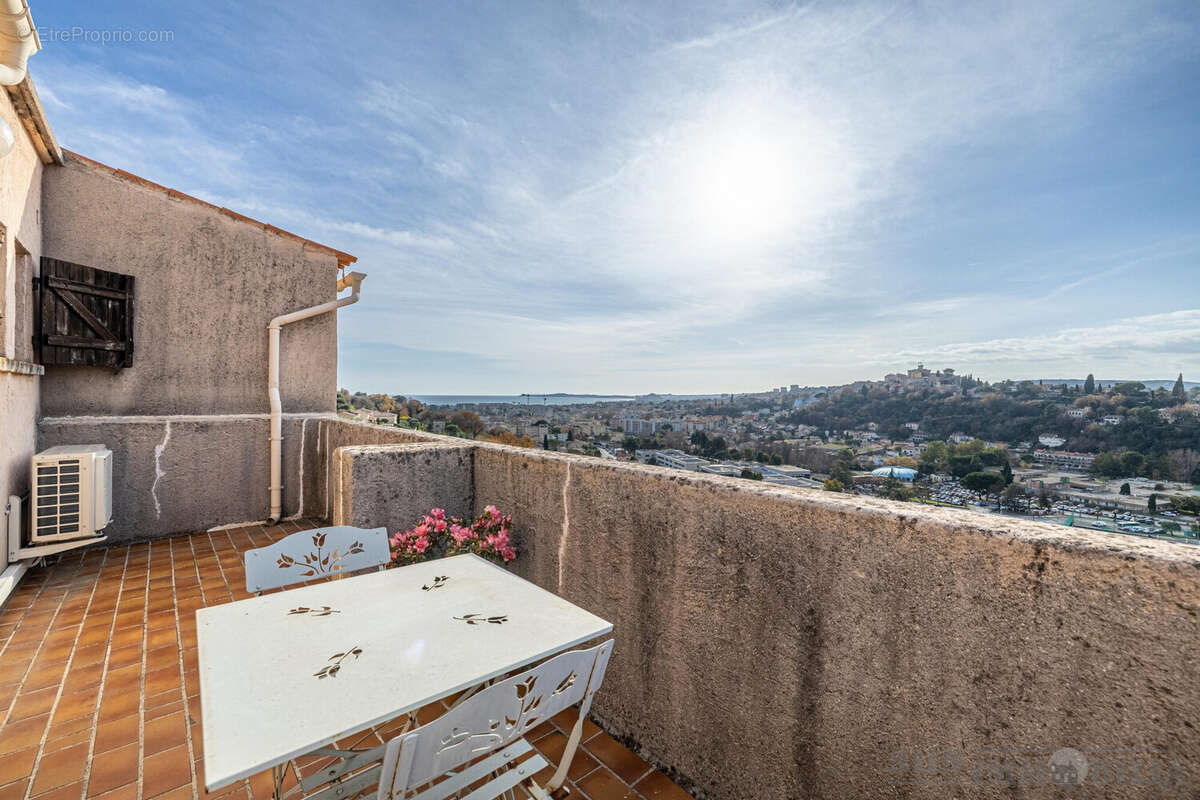 Maison 134 m² à Cagnes-Sur-Mer  - photo 9