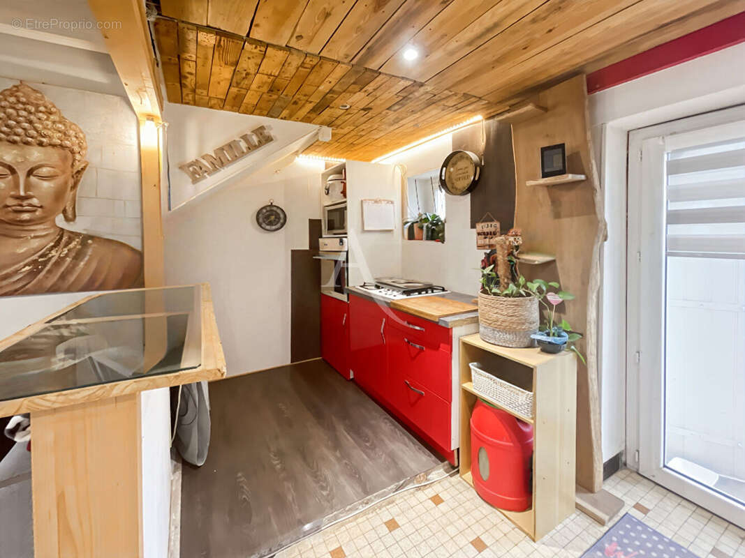 Maison à CHAMPAGNE-LES-MARAIS