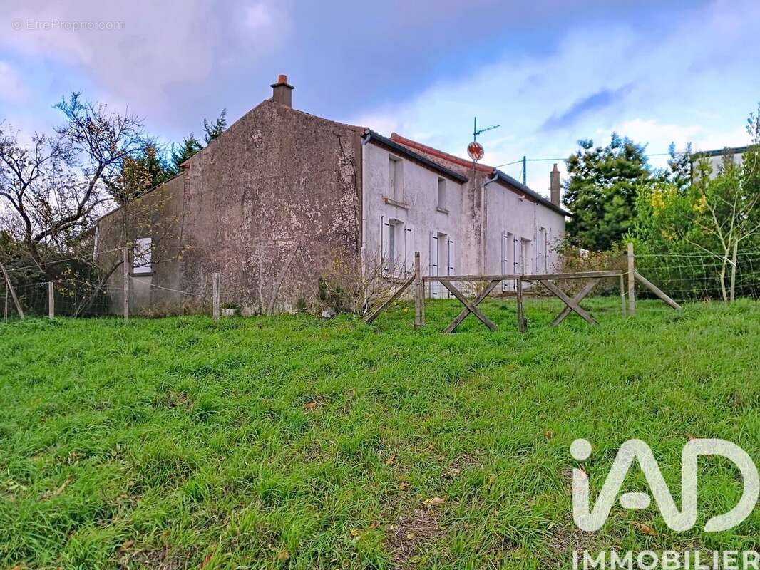 Photo 6 - Maison à SAINT-CLEMENTIN