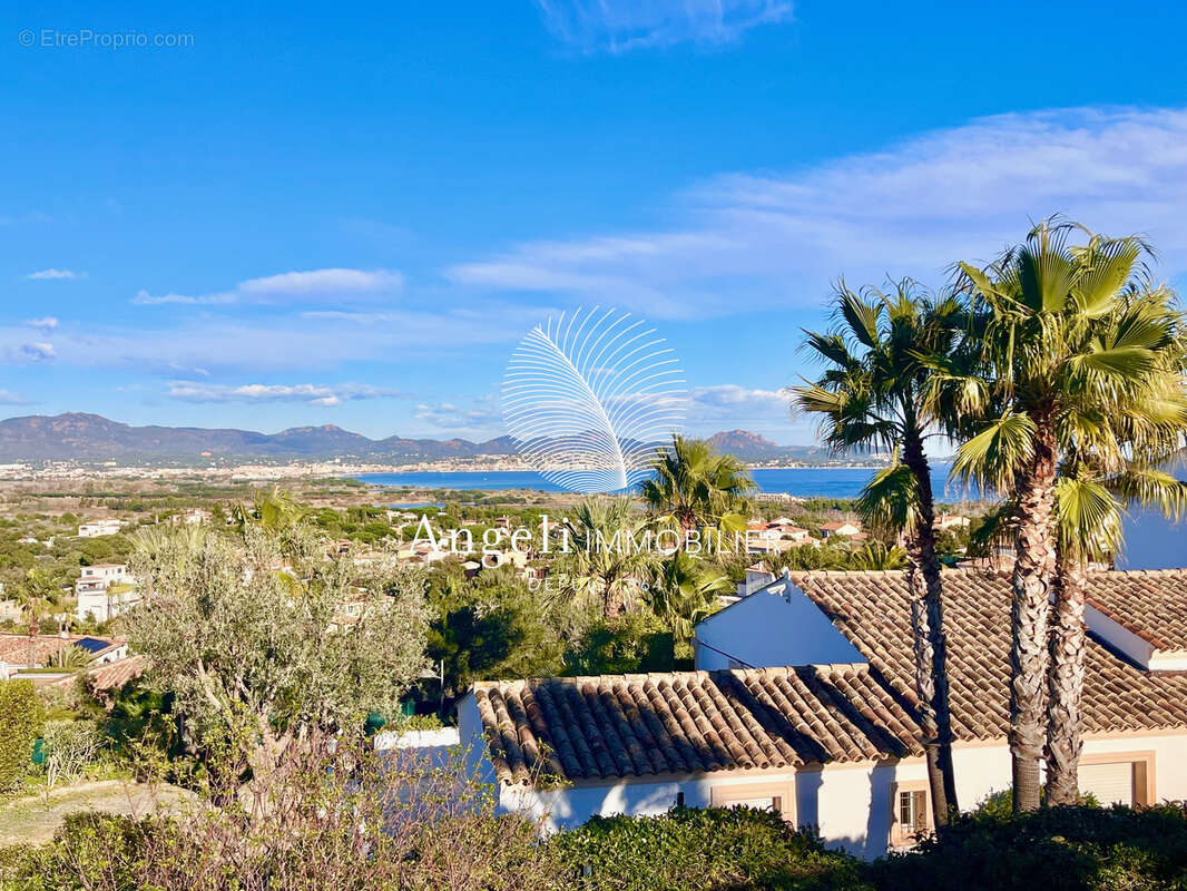 Maison à FREJUS