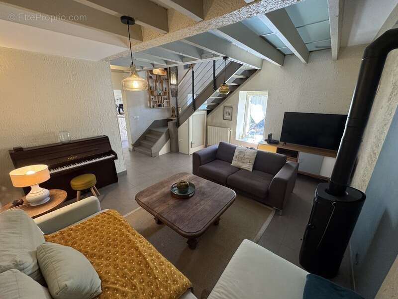 Appartement à MEYZIEU