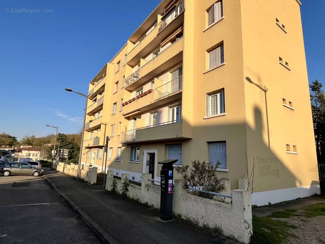 Appartement à OULLINS