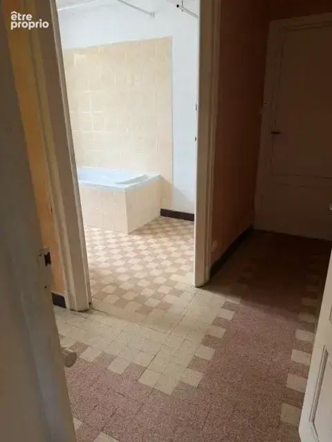 Tenement immobilier : maison t5 + batiment - photo 10