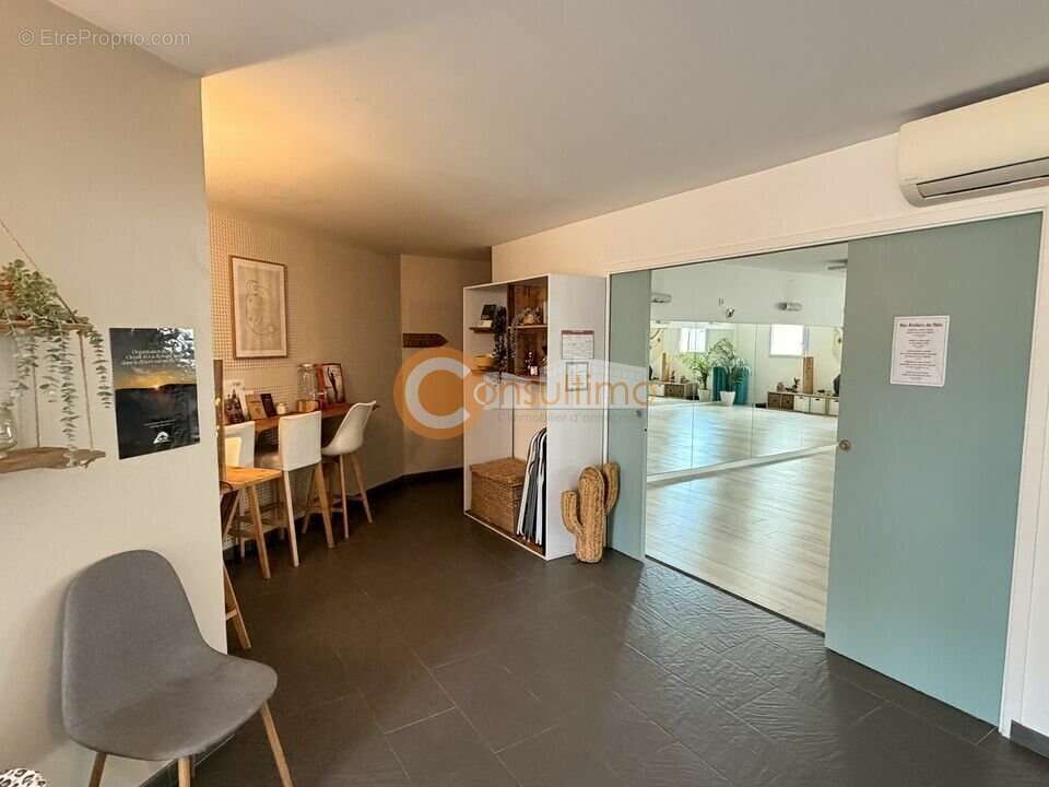 Local commercial à vendre - photo 3