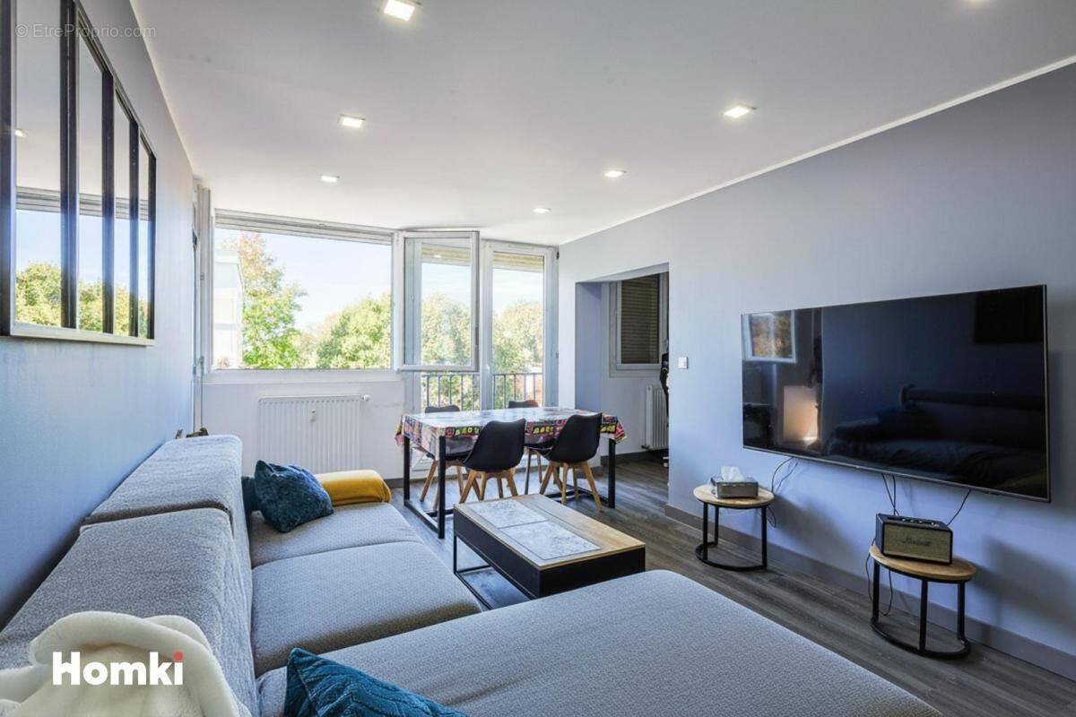 Appartement à BILLERE