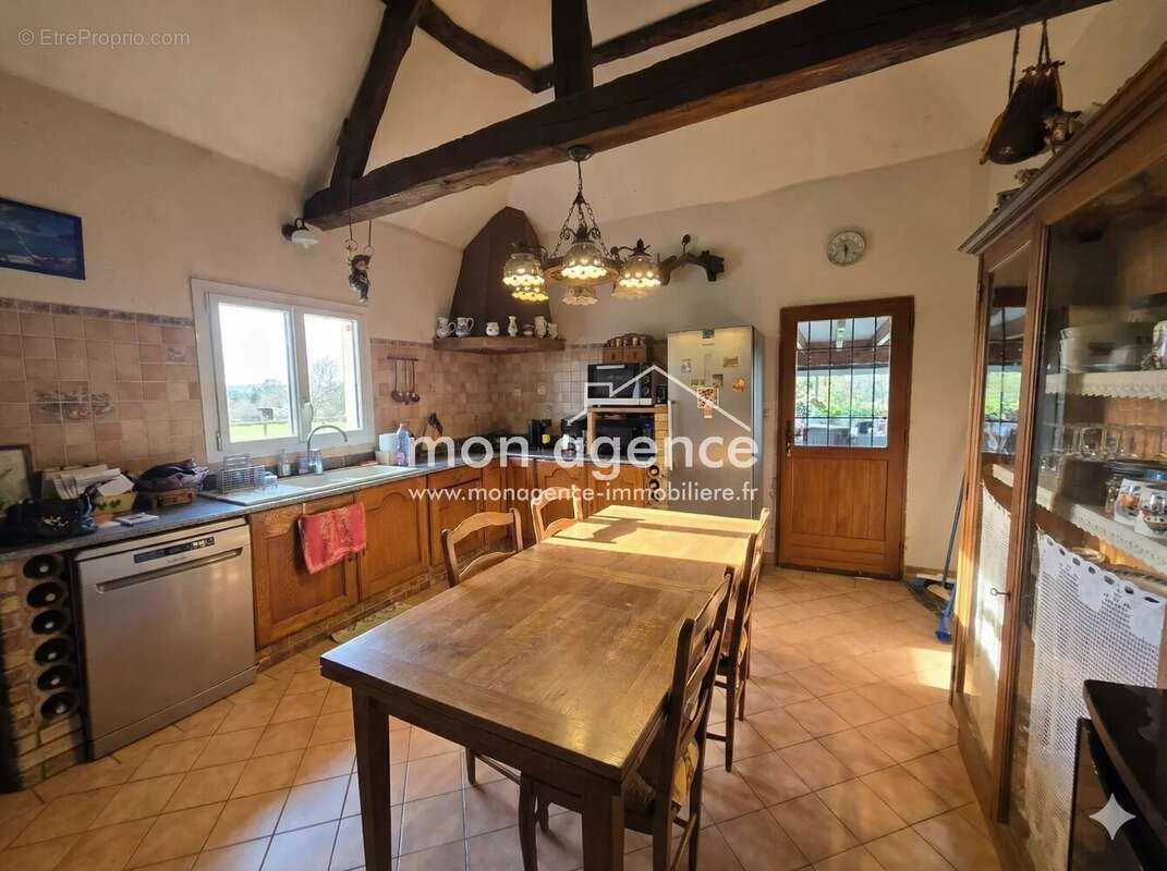 Maison à NEUFCHATEL-EN-BRAY