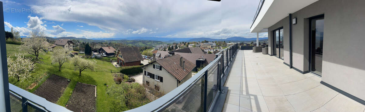 Appartement à CRUSEILLES