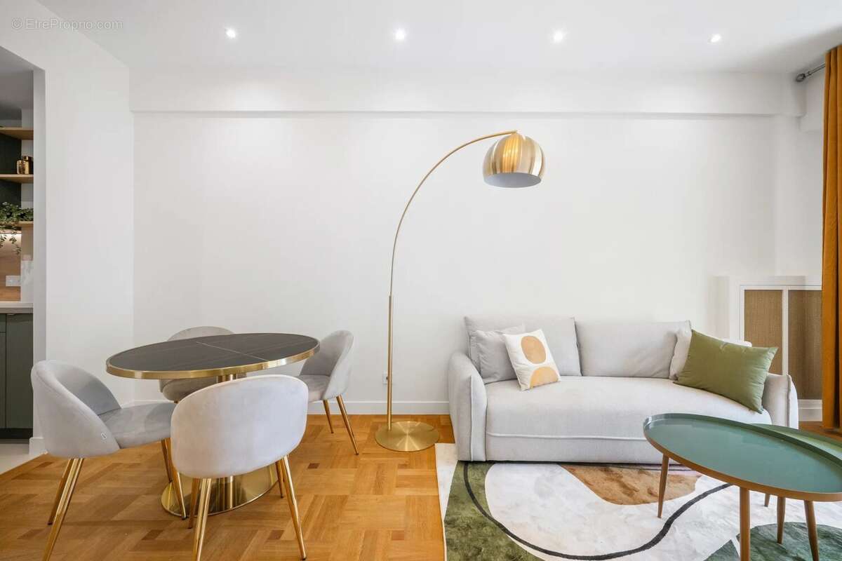NICE - ALSACE/LORRAINE - Appartement 3 pièces traversant avec terrasses refait à neuf - photo 4
