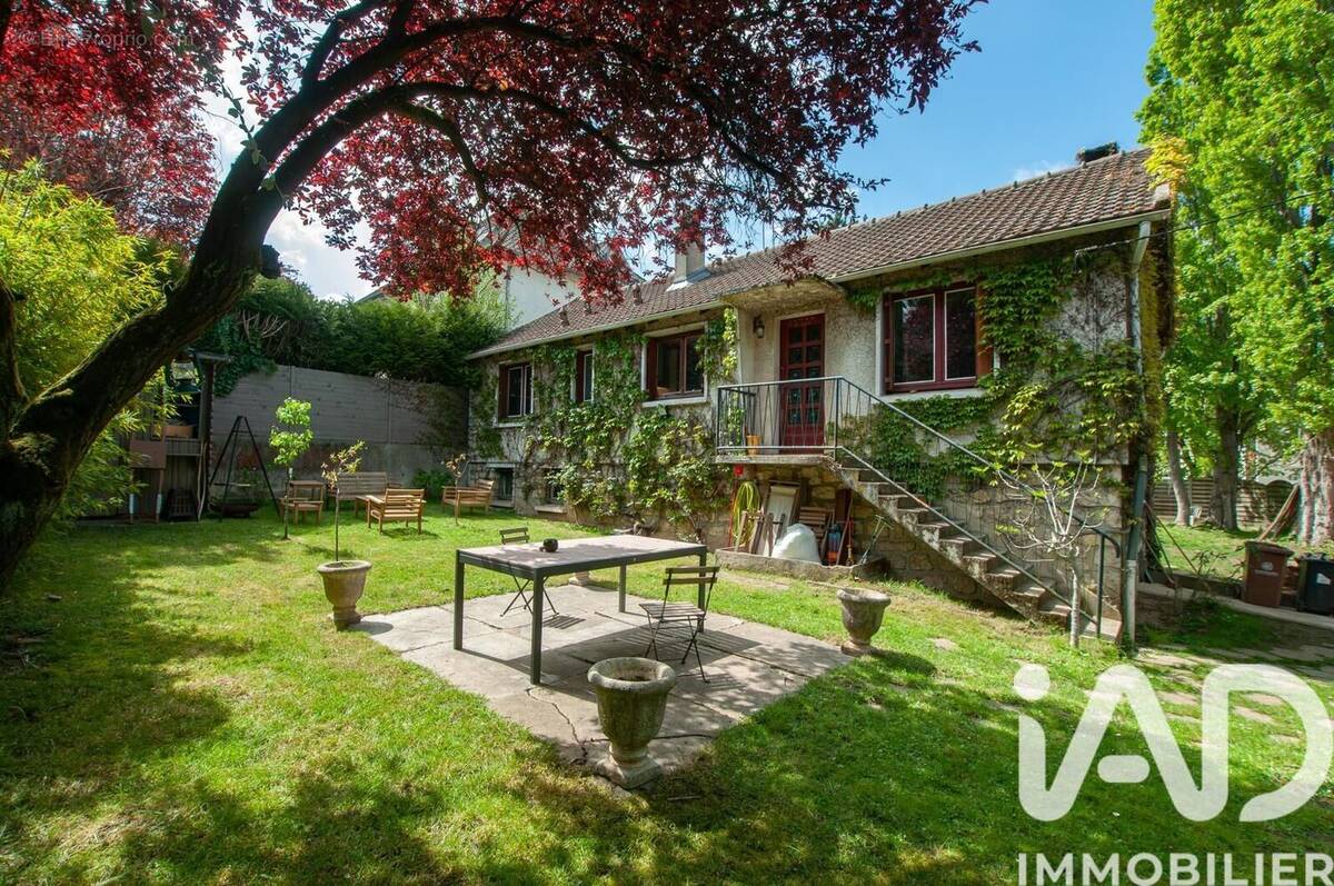 Photo 1 - Maison à LA CELLE-SAINT-CLOUD