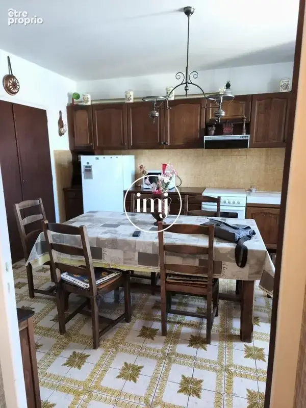 Maison 113 m² à Saint-Yrieix-La-Perche  - photo 5