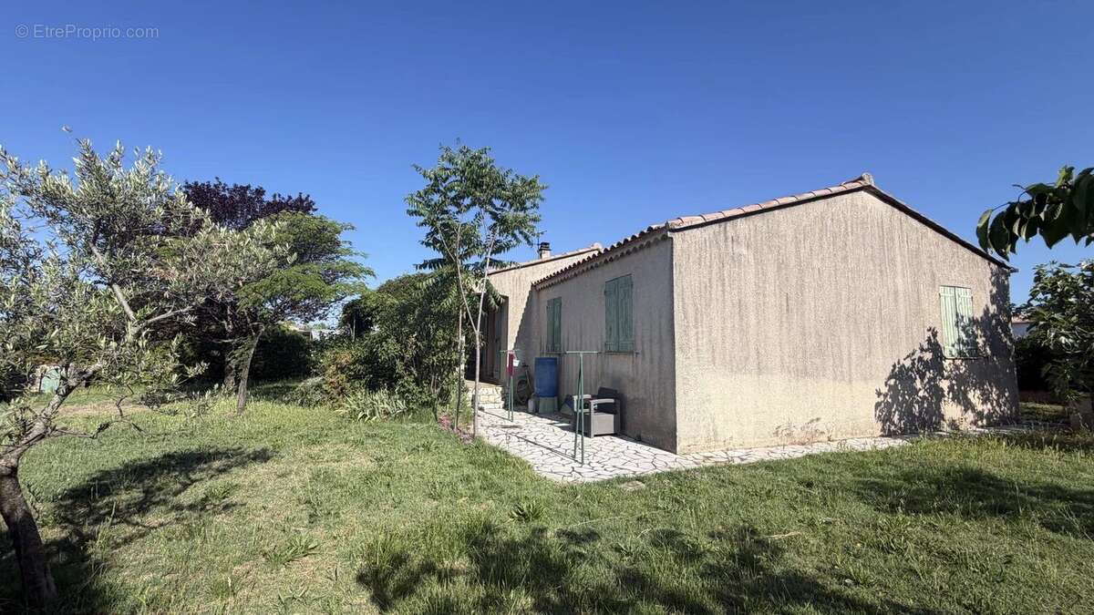 Maison à POURRIERES