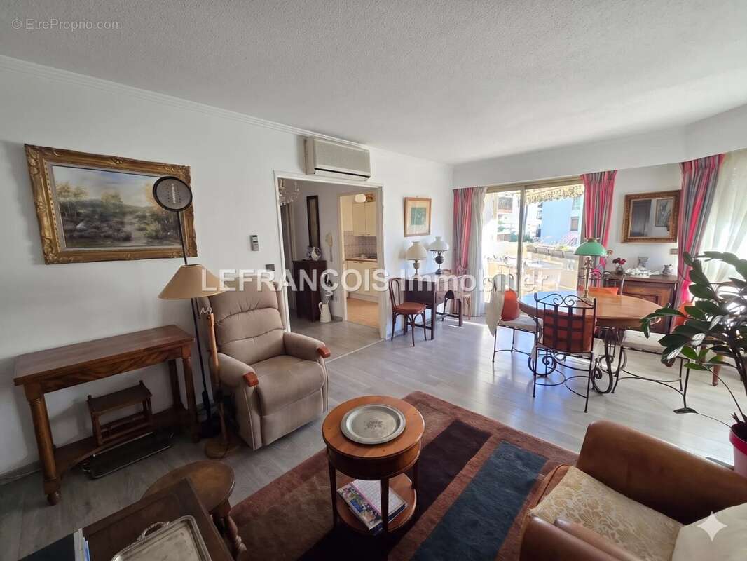 Appartement à LE CANNET
