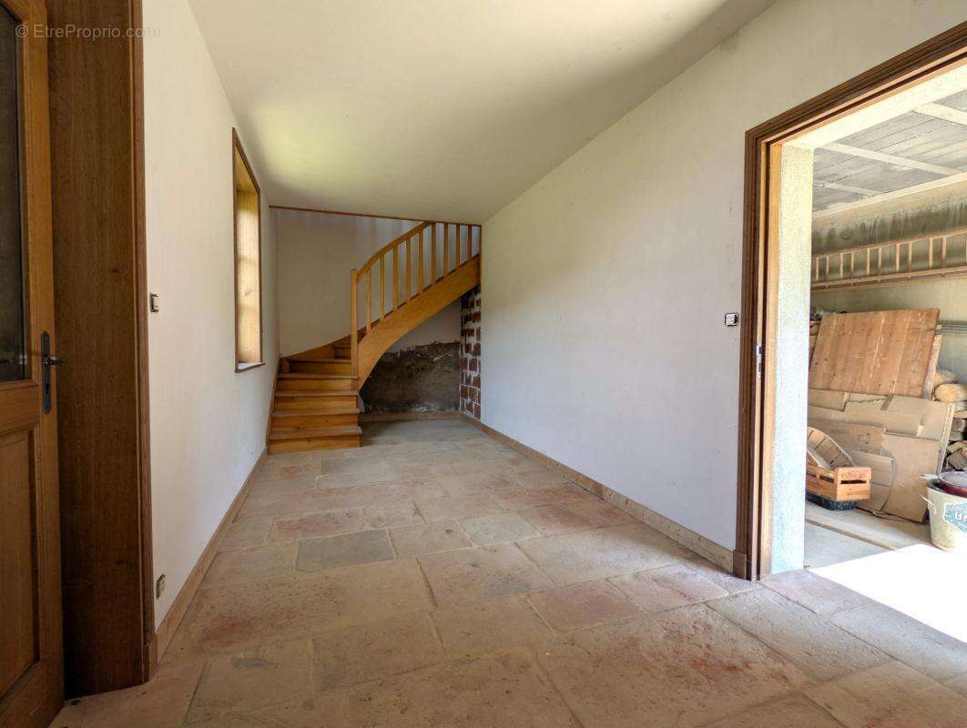 Maison 306 m² - 3 logements + 3 garages - Chassigny-sous-Dun (71) - photo 2