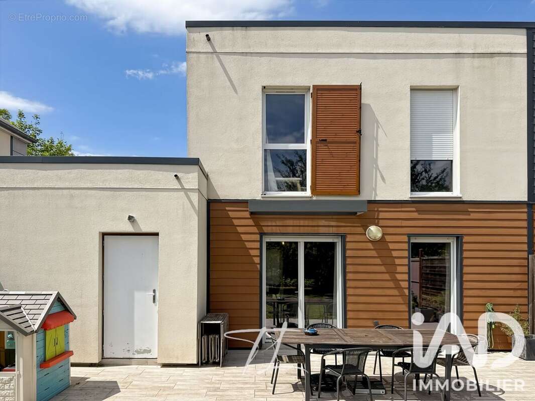 Maison 84 m² à Chessy  - photo 2