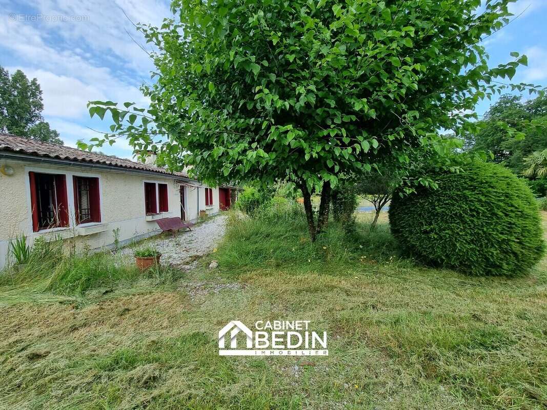 Maison 160 m² à Saint-Morillon  - photo 3