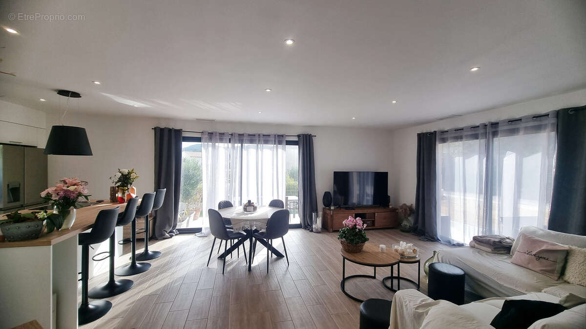 Maison à PIERREFEU-DU-VAR