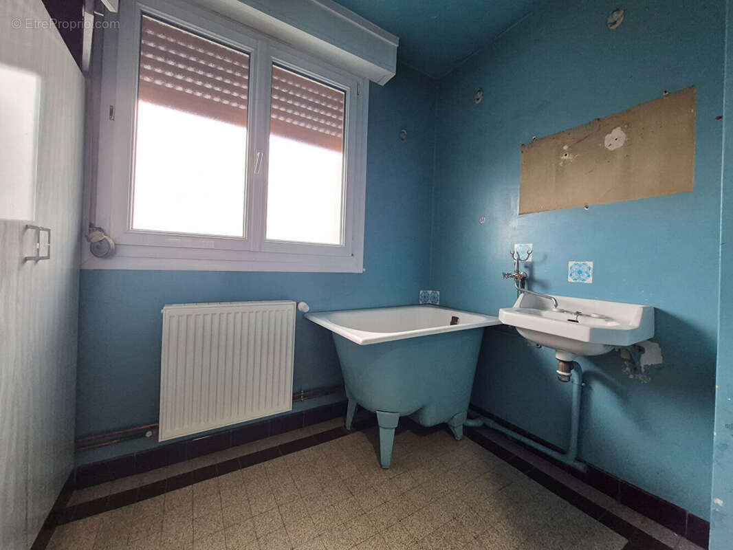 Maison à DOUCHY-LES-MINES