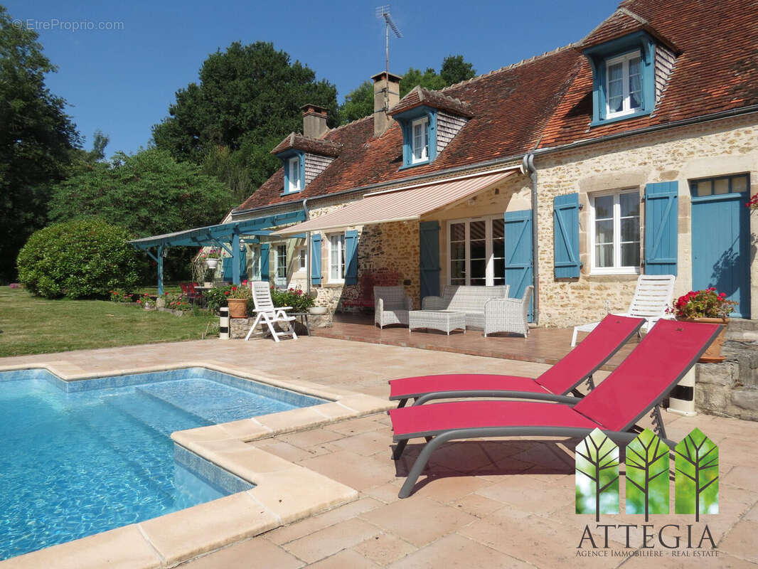 Maison à SAINT-DENIS-DE-JOUHET