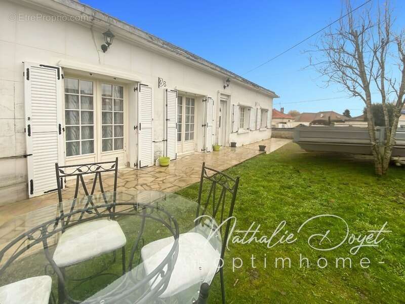 Maison à MONTCORNET