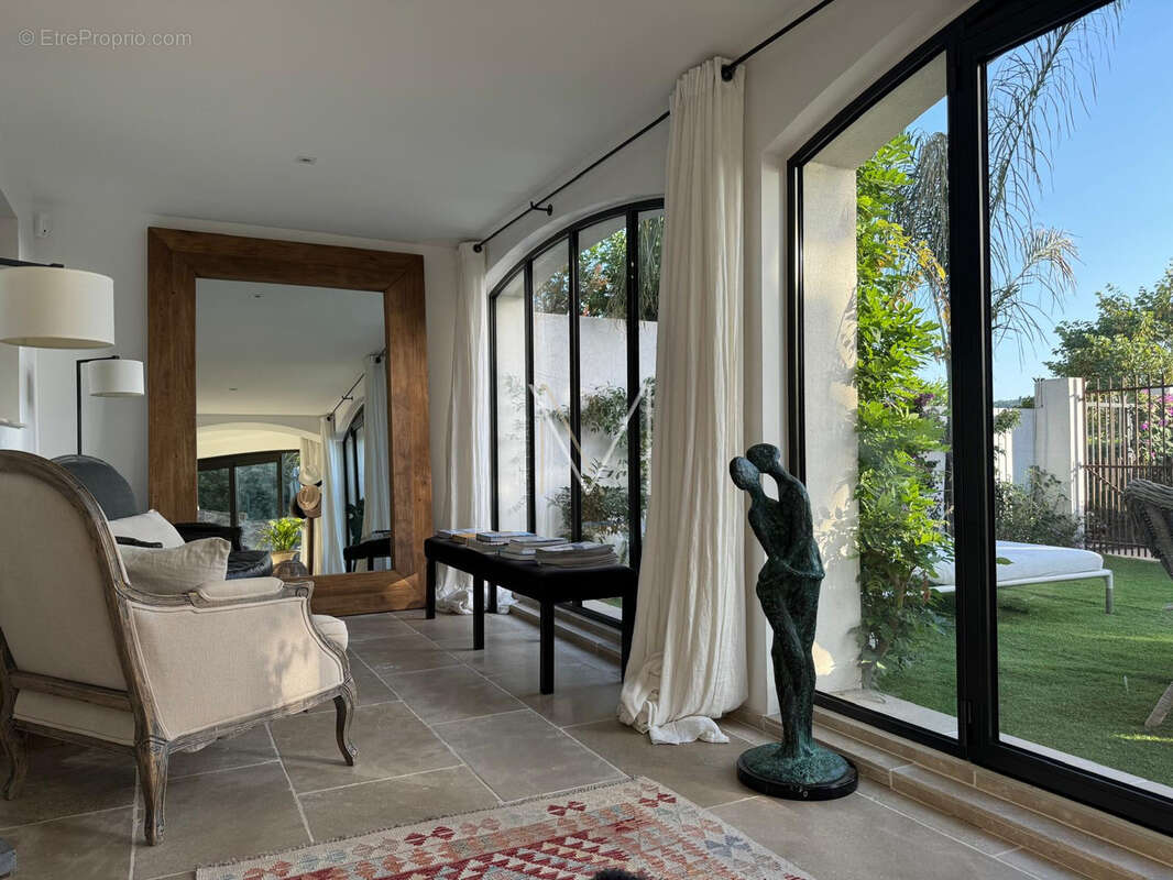 Appartement avec jardin a st tropez en hyper centre / place des lices a pied / byblos et tigrr - photo 8