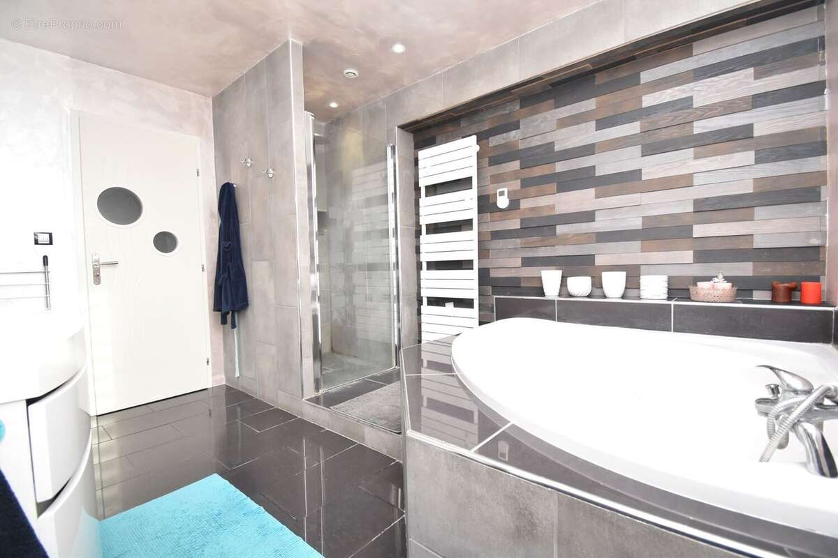 Maison à MONTIGNY-EN-OSTREVENT