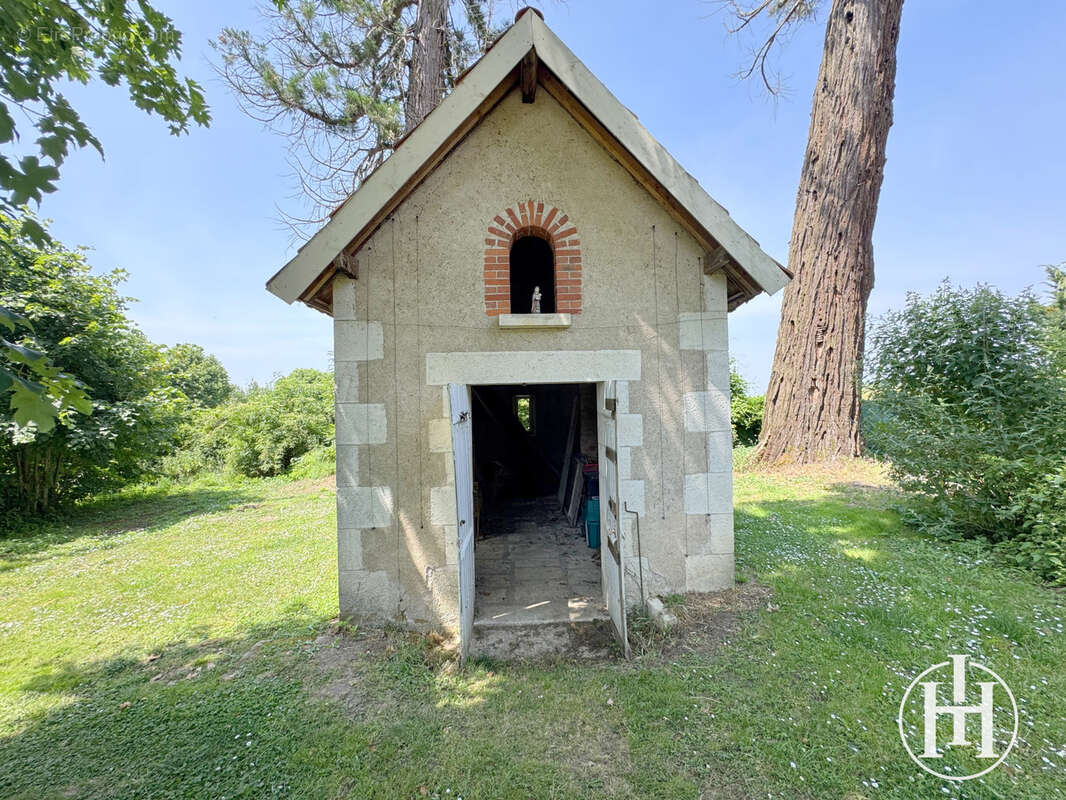 Maison à BRUERE-ALLICHAMPS