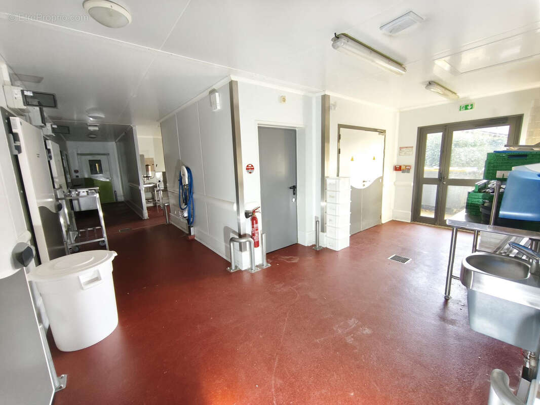 Commerce à L&#039;ISLE-JOURDAIN