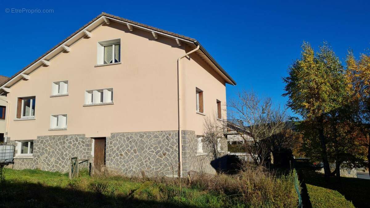 Maison à SAINT-GENEST-MALIFAUX