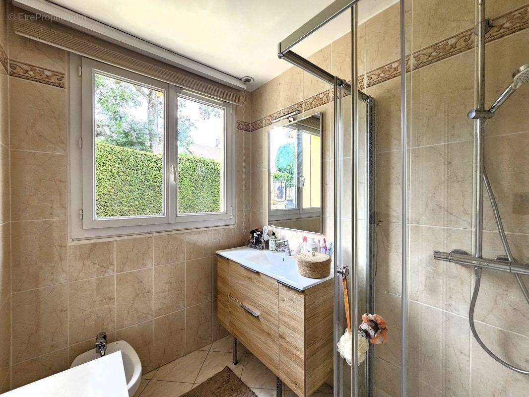 Maison à SAINT-NOM-LA-BRETECHE