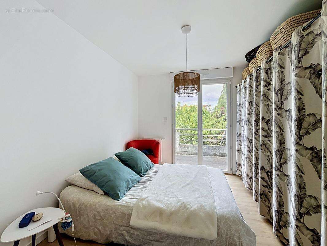 Maison à SAINT-CYR-SUR-LOIRE