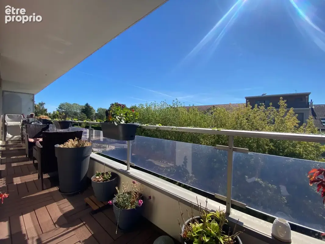 Photo Appartement à Saint-Genis-Pouilly au prix de 383 000€