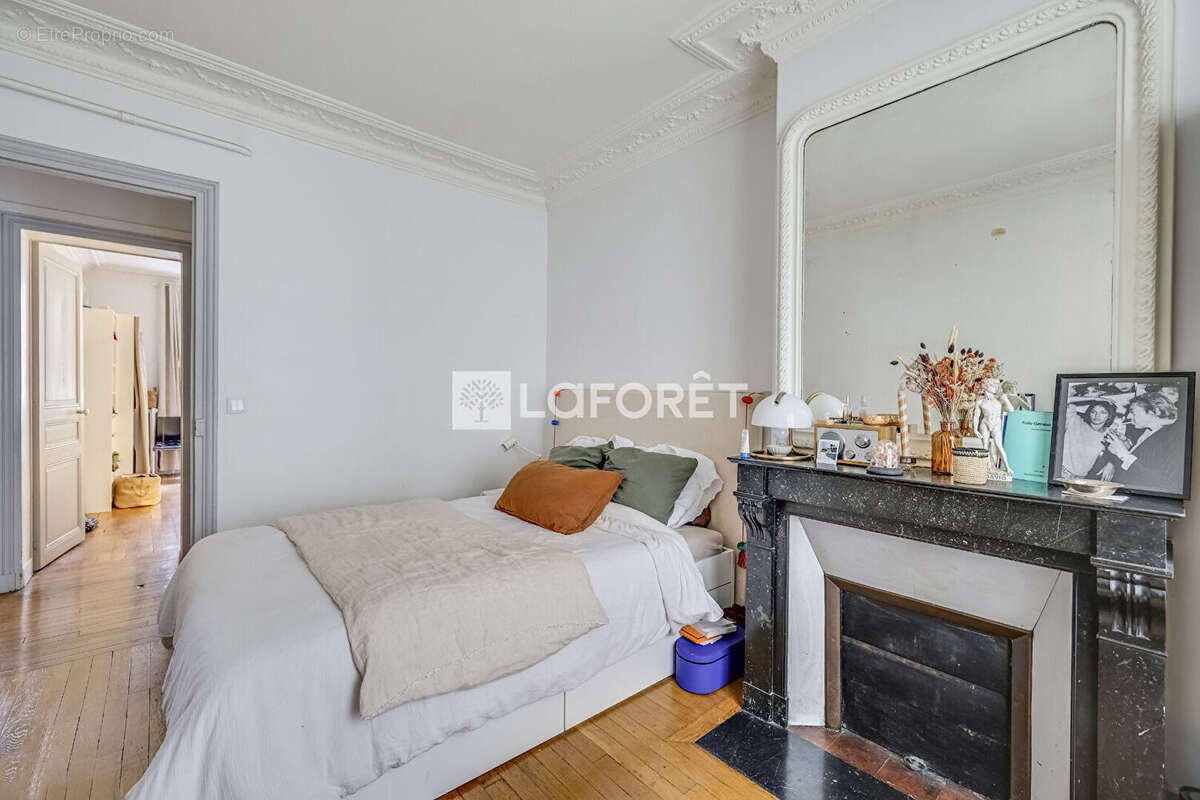 Appartement à PARIS-14E
