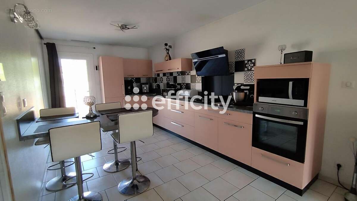 Maison 80 m² à Chaptuzat  - photo 3