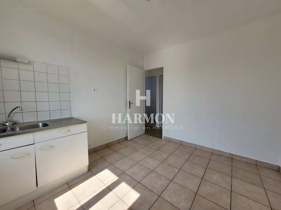 HARMON À VENDRE – Grand appartement a rénover - photo 4