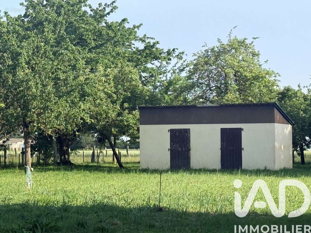 Photo 2 - Maison à ISIGNY-LE-BUAT