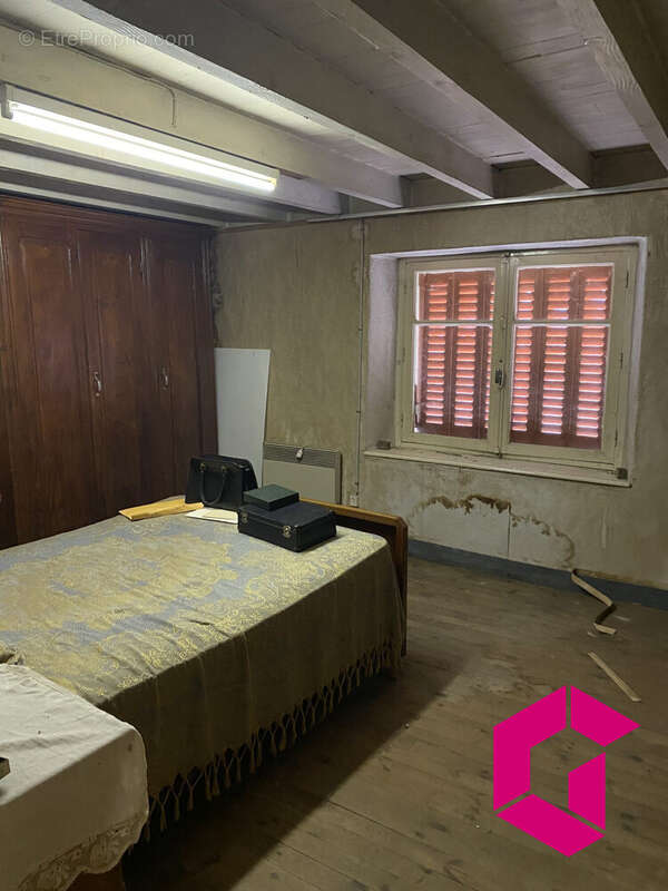 Maison à OLLIERGUES