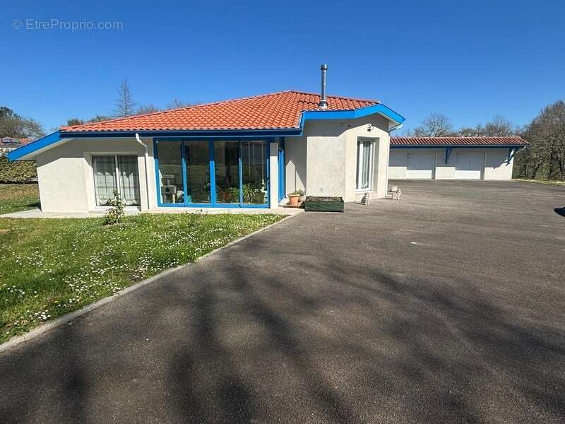 Maison à LABATUT