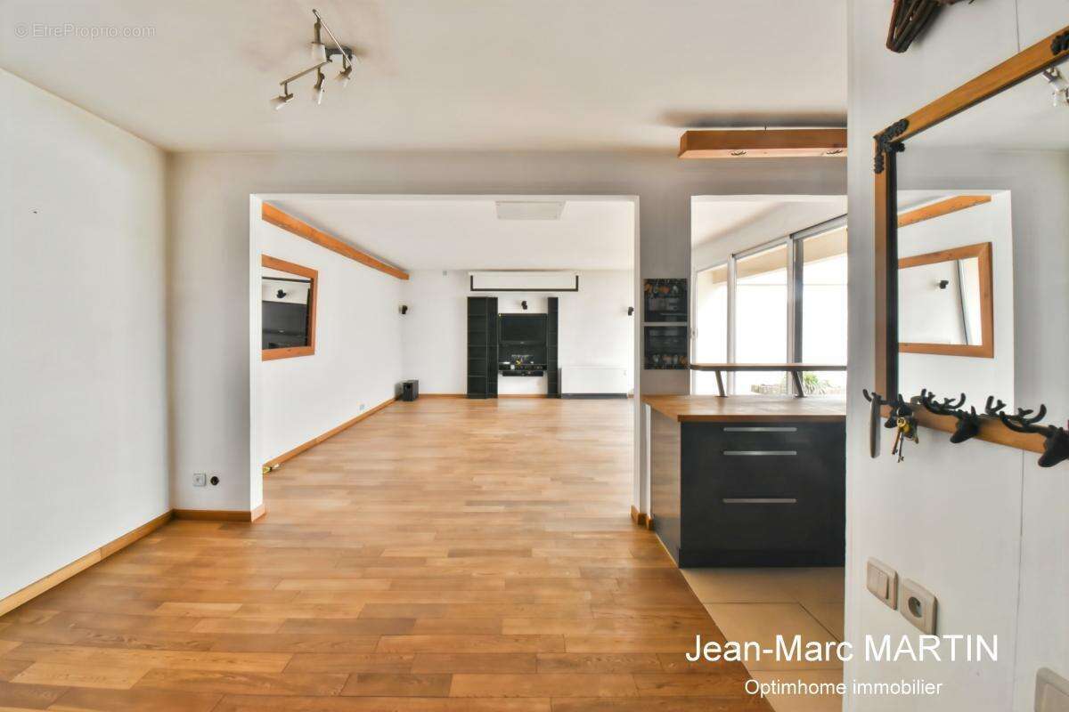 Villeneuve-d’Ascq – Appartement 107 m² avec rez-de-jardin privatif fermé et sécurisé – Résidence de standing – Chaîne des Lacs à - photo 5