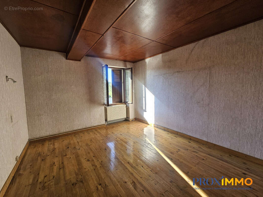 Maison 135 m² à Virieu  - photo 5