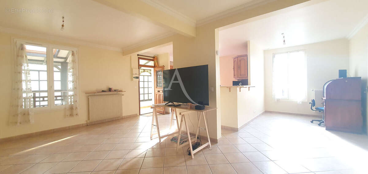 Maison à LES MUREAUX