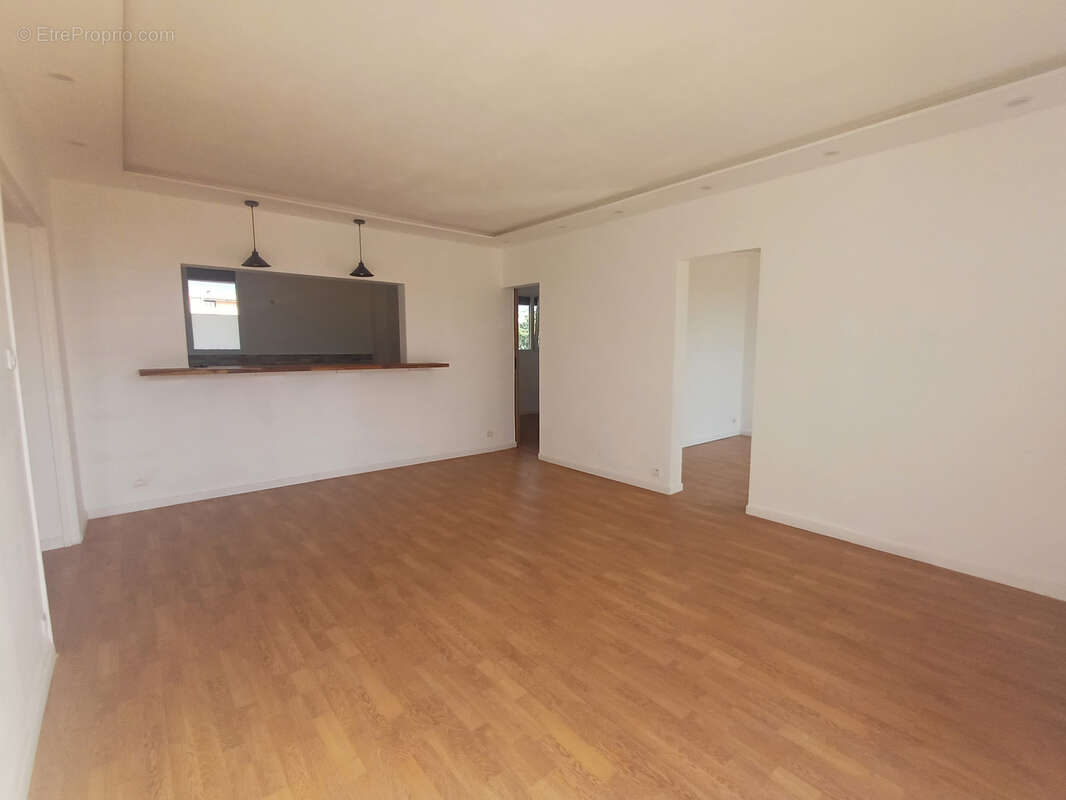 Appartement à LA VALETTE-DU-VAR