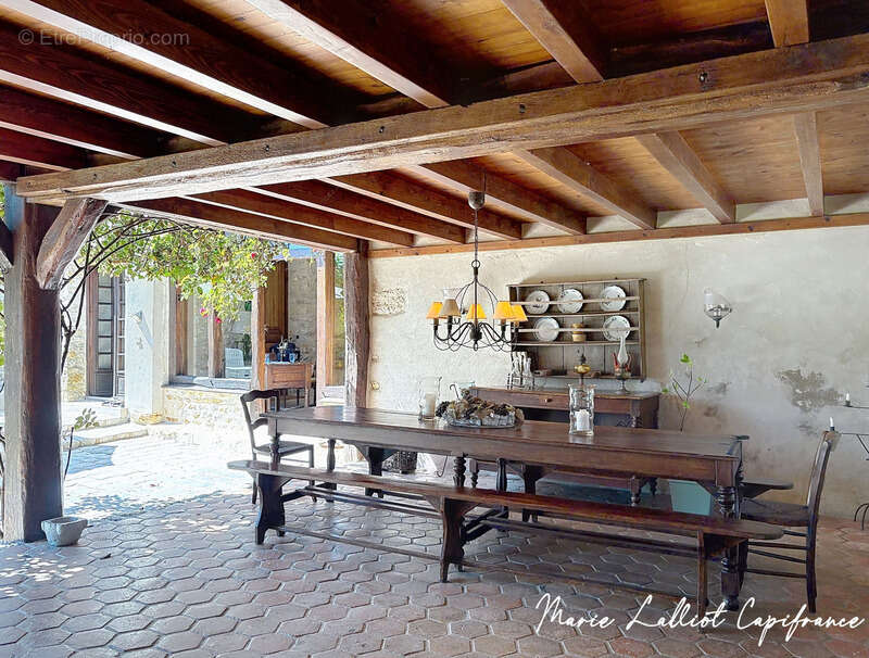 Maison à LA CHAPELLE-LA-REINE