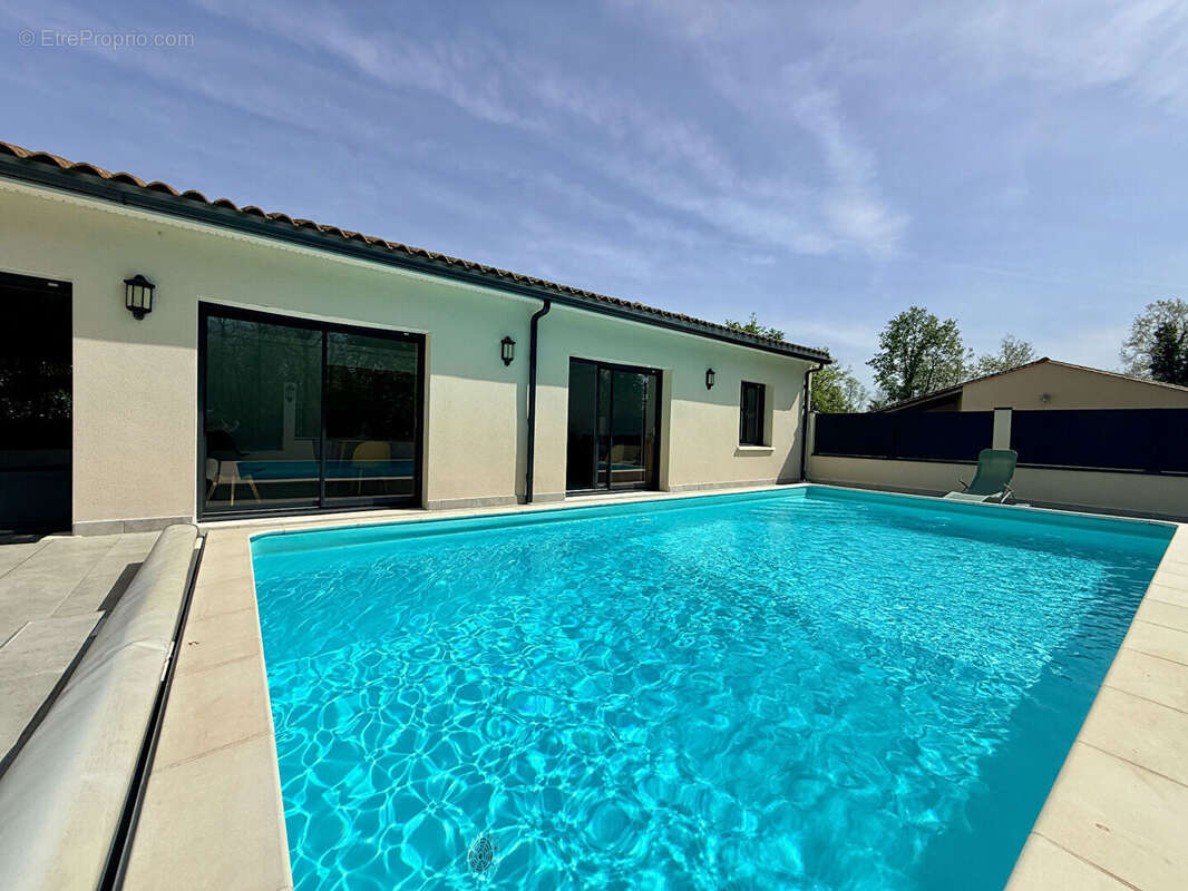 Maison à TROIS-PALIS