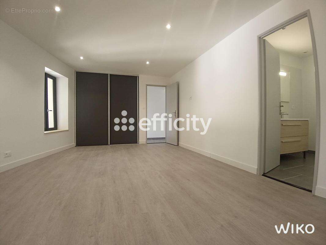 Appartement rénové - photo 11